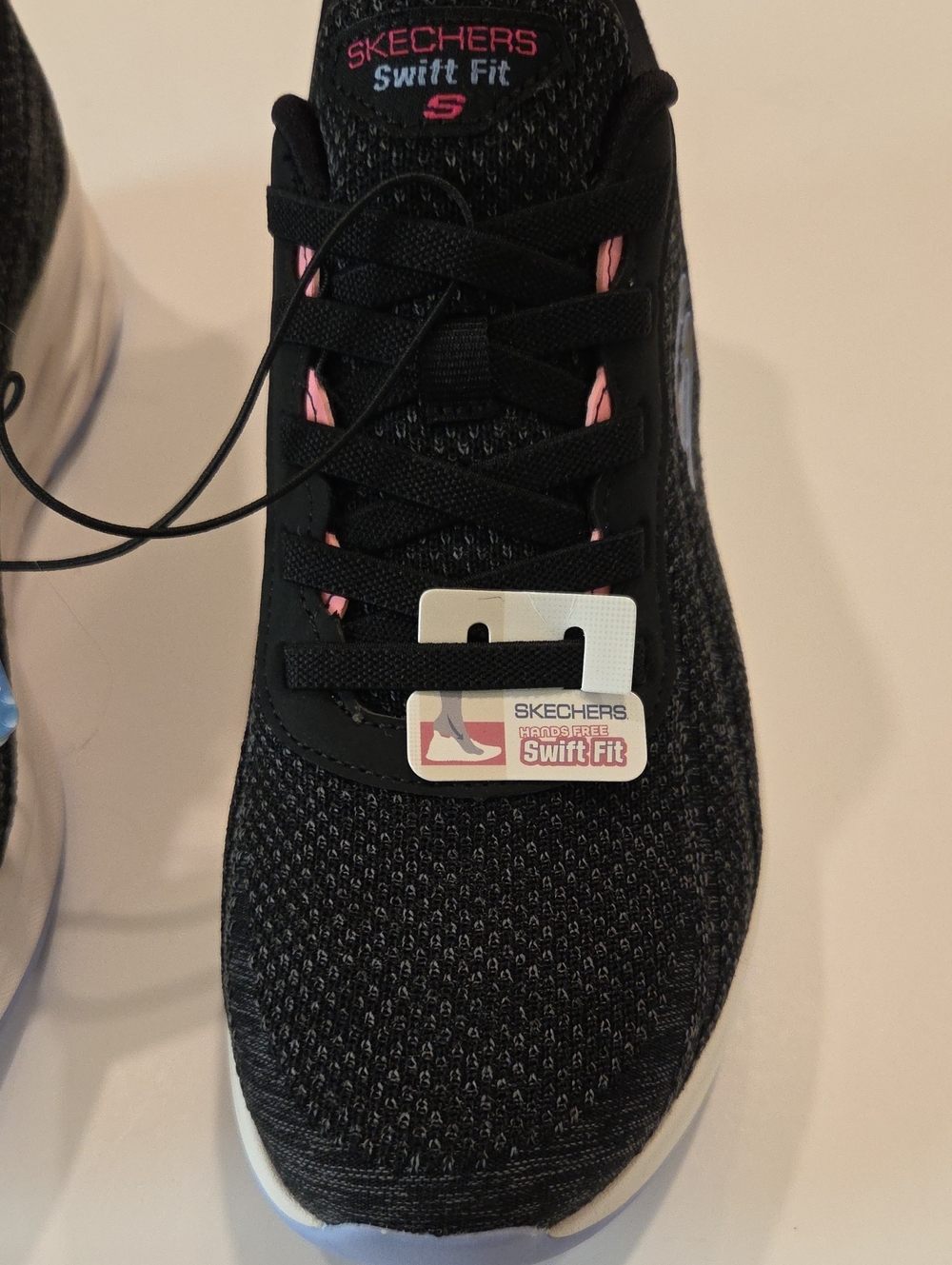 Skechers Women's Glide-Lite Swift Fit Sneaker, Black, Size 9 - Picture 2 of 7